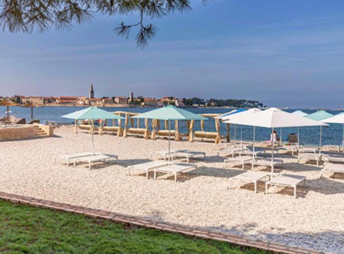 Apartment Parentium Porec Bagian luar foto