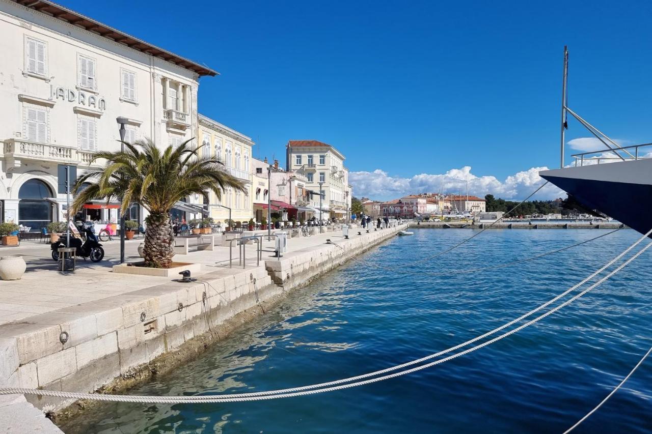 Apartment Parentium Porec Bagian luar foto