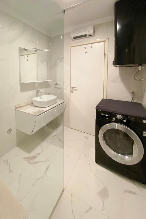Apartment Parentium Porec Bagian luar foto